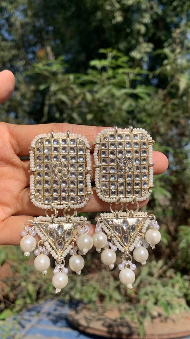 Kundan earing jhumka