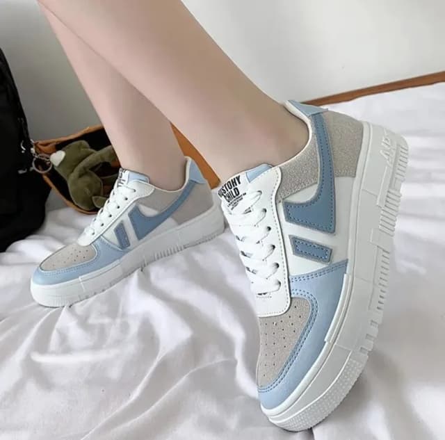 2024 New Women Fashion Sneakers Ladies Casual Breathable Vulcanized Shoes Platform Shoes Lace Up Women Comfortable Jogging Shoes